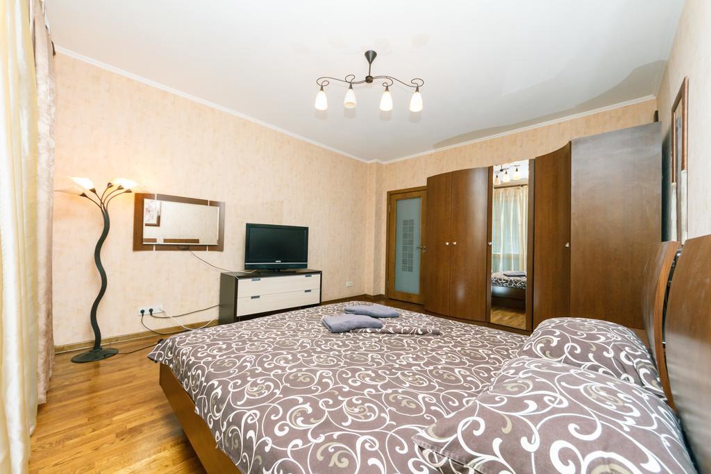 Two-Storey Apartment Near Iec Kyiv Exterior photo
