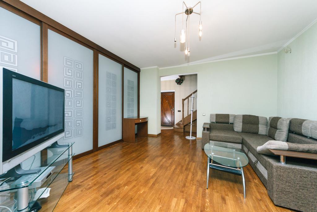 Two-Storey Apartment Near Iec Kyiv Exterior photo