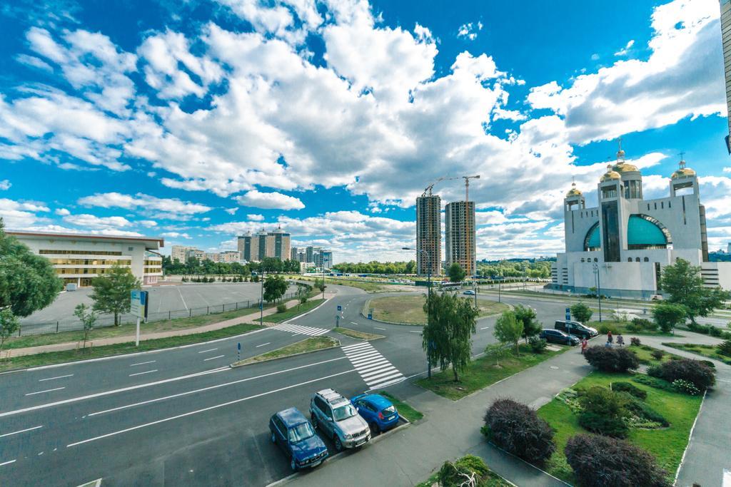 Two-Storey Apartment Near Iec Kyiv Exterior photo